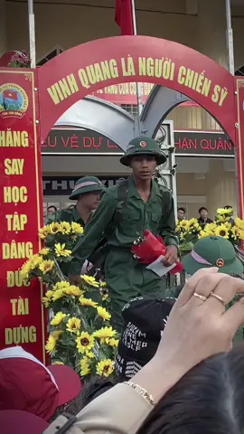 #CapCut nhớ nhà chưa e...chứ người nhà nhớ e nhiều lắm oy cố lên e nhé 2 năm thôi#xuhuongtiktok 