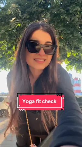 Stylish yoga fit = better session #yogafit #fitcheck #yogastyle #athleisure #OOTD #yogagirl #wellnessvibes #comfystyle #fitspo #yogatok #belgium 
