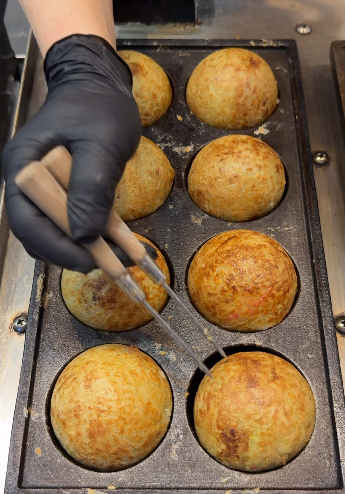 Giant takoyaki #koreanstreetfood #streetfood #japanesefood #mukbang  📍바쿠단야끼 잠실점