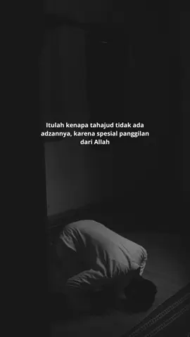 MasyaAllah ✨️semoga jadi pengingat temen2 supaya istiqomah dengan shalat tahajud nya ya 🤲🤏 Link buku ada di bio dan dikeranjang showcase 🛒