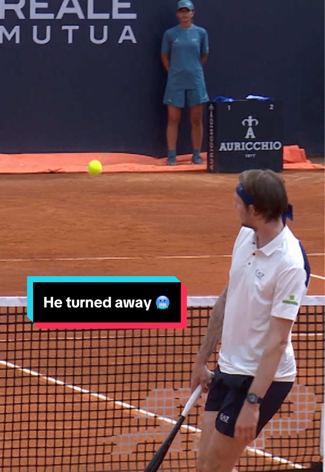 Too cold with it 🥶 #tennis #tennistv #atptour #bublik 