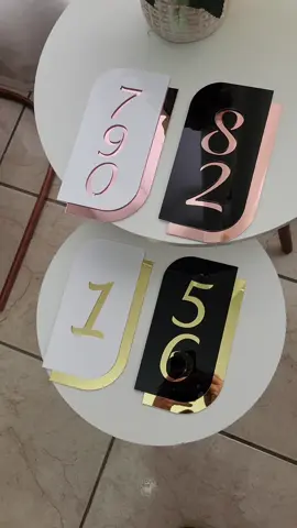 Placa com Número em acrílico espelhado. ideal para sua sala comercial, residência, apartamento.  apenas 49,90. link na bio ❤️