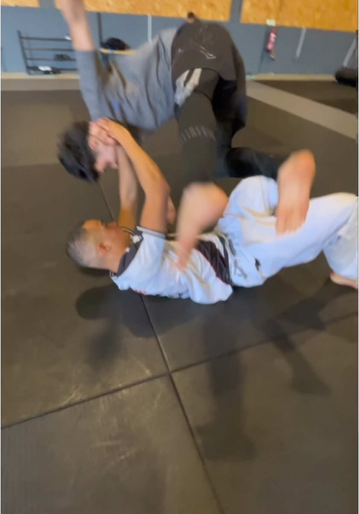 Como repor guarda sendo mais pesado👆🏾 #jiujitsu #Lifestyle #bjj #fy #fyp #foruyou #porrada ##reelsviral #reel #jiujitsu #Lifestyle #gym #reel #reelsviral #jiujitsu #viral #fy #jiujitsulifestyle #bjjlifestyle #jiujitsulife #jiujitsu #viralreels #bjj4life #viralvideos #jiujitsu4life #bjj #jiujitsulife #jiujitsu #Lifestyle #treino #followforfollow #fy #foryou #fyp #viral #fy #jiujitsulifestyle #bjjlifestyle #jiujitsulife #jiujitsu #viralreels #bjj4life #viralvideos #jiujitsu4life 