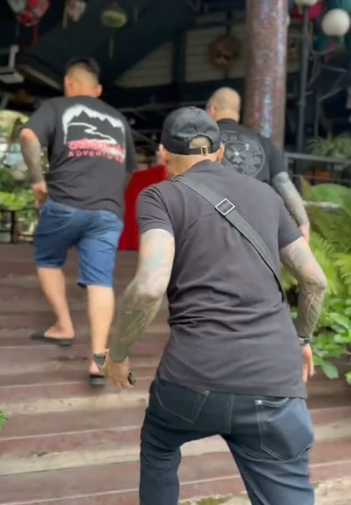 Đca Hải Bánh đ.ược nh.ững ng.ười em c.ùng tr.ại Xuân Lộc m.ột th.ời đ.ón t.iếp ở Sài Gòn ! #xuhuong #xuhuongtiktok #danxahoi #giangho #gianghovietnam #haibanh 