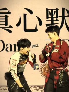 look at how cute they are😭😭                                                                                         #yinwarfmintaipei #yinwar #yinyin_anw #yinananwong #yinanan #warwanarat #wanarat #หยิ่นวอร์ #วอร์วนรัตน์ #หยิ่นอานันท์ #thaiblactors #jackandjoker #lovemechanics #fyp #fypage #fypシ゚ #fypp #foru #fypツ #kesfet  @warwanarat  cr to peoples who shoot the videos (X)