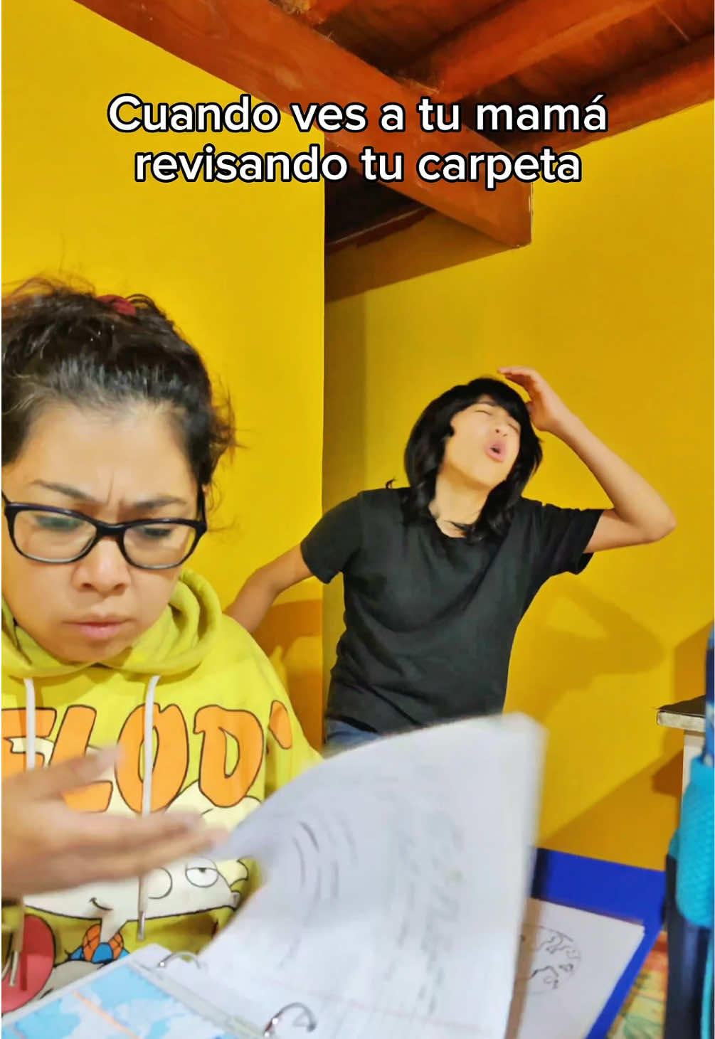 En ese momento sentí el verdadero terror!😨🎒#carpeta #mamá #escuela #familia #tarea #humor #bravitosinfamily
