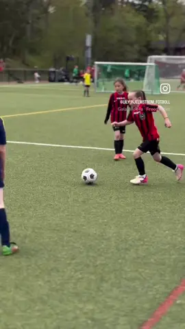 VAMOS🔥❤️🖤 . . . . . #football #WomensFootball #Soccer #fotboll #futbol #kidsfootball #footballer #footballplayer #realmadrid #barcelona #brommapojkarna #akademi #bpakademi #academy #talent #talang #training #manchesterunited #match #chelsea #glädje #fun 