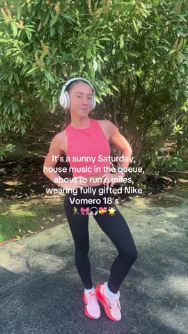 This is your sign to keep posting  & to not care anymore!! I never would’ve thought a few months ago I could be working with Nike🤩💃🏼 #influencertips #Running #runner #nike #vomero18 #runningsneakers 