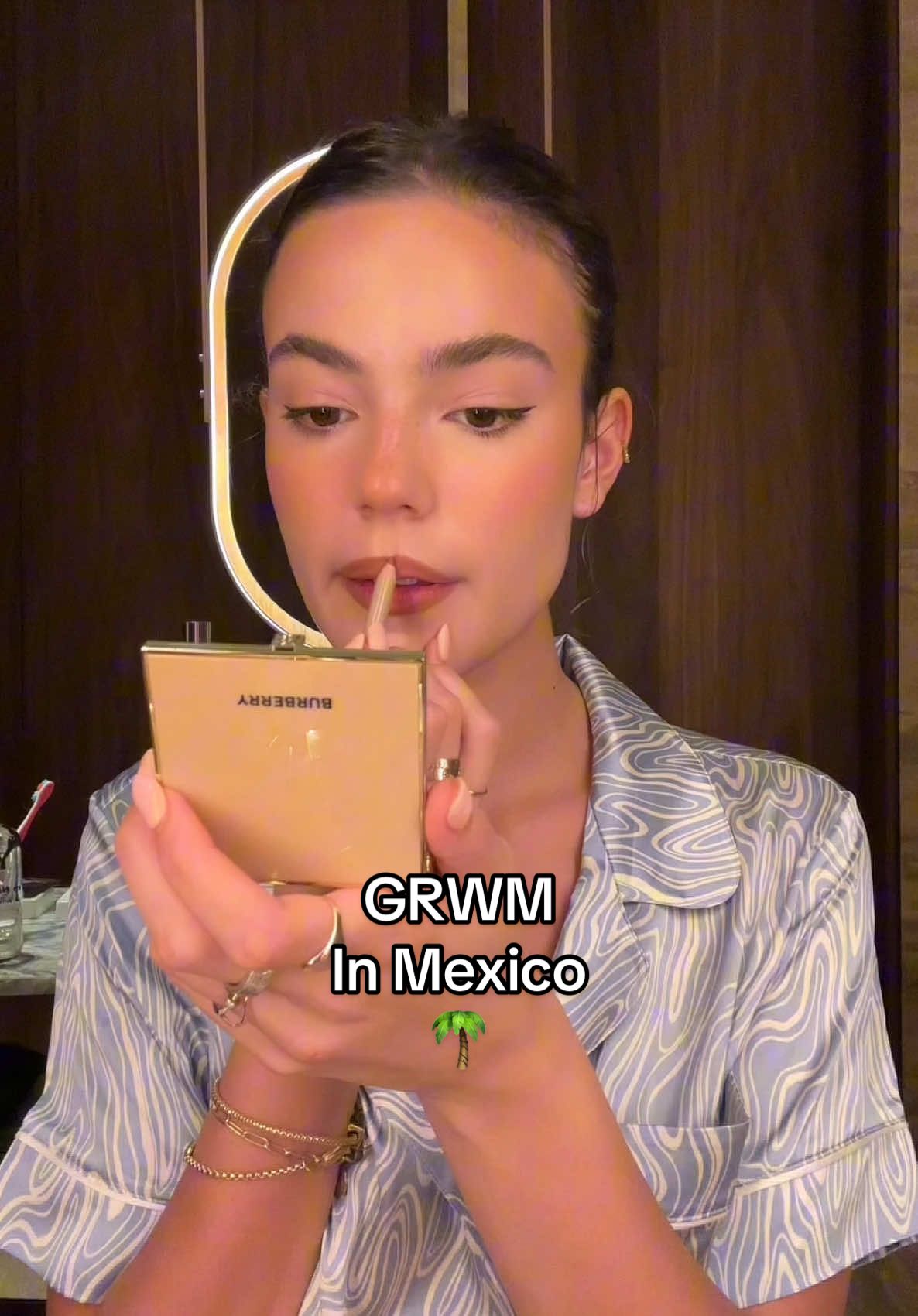 Get ready with me for dinner 😌 #grwm #makeuptutorial #mexico 