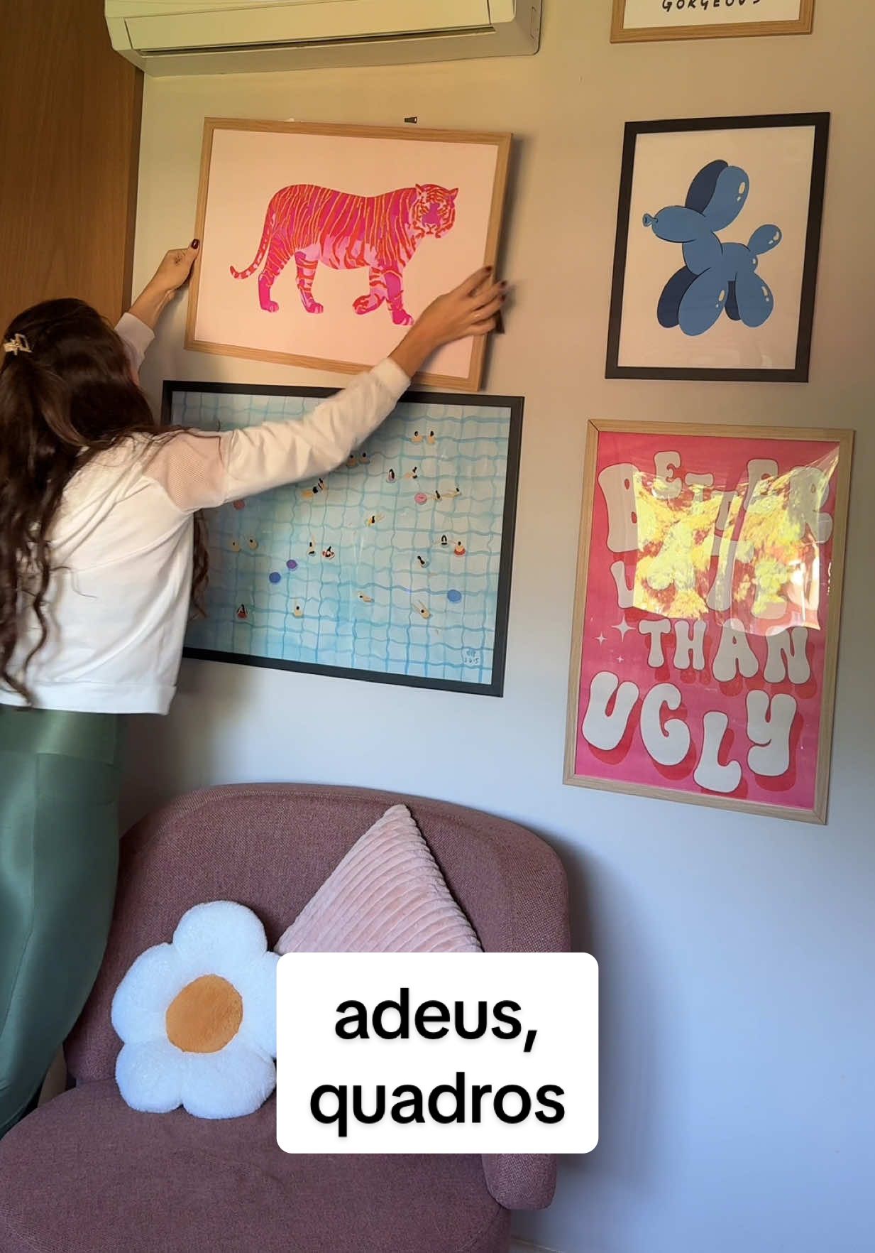 o fim de uma ERA 🕊️ vem aí o MÉDIOmalismo que eu acabei de inventar #quadros #quarto #parede #decoracao 