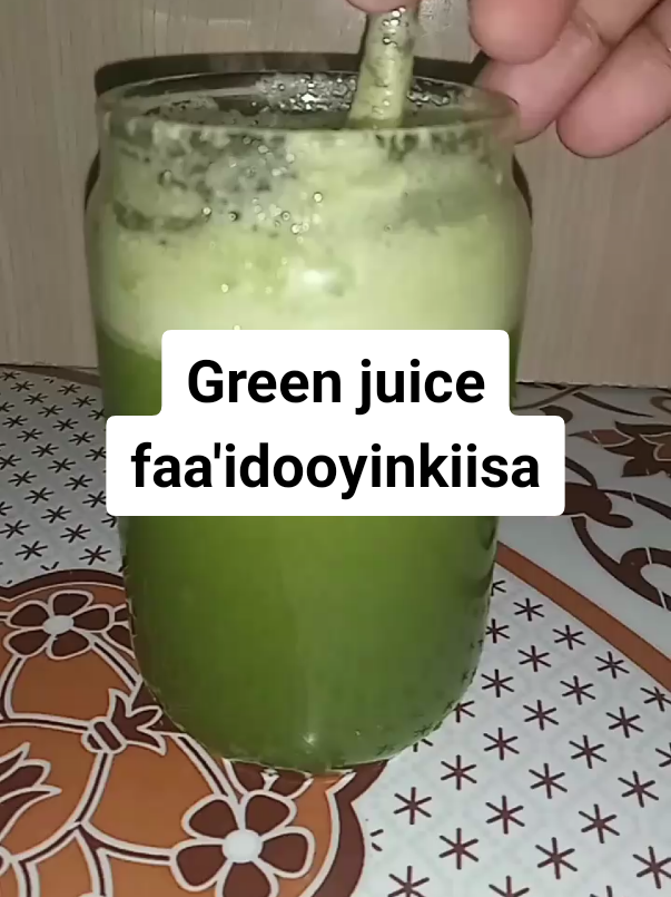 green juice faa'idooyinkiisa caafimaad#celeryjuice #akhyaar #cucumberjuice #minerals #vitamins #guthealth #tiktokviral #hpylori #gooryaan #caafimaad #dheefshiidka #calooshahagaaji #stress #cunto 