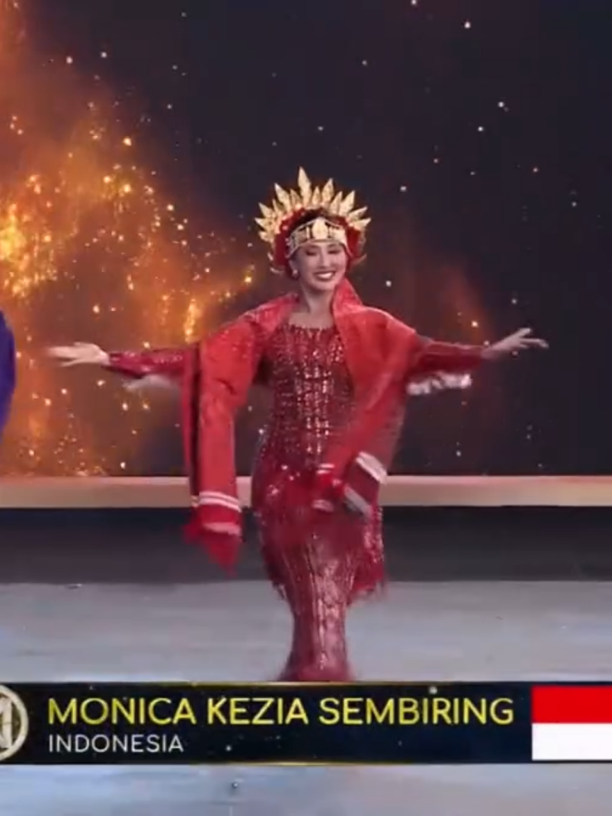 #monicasembiring membawa #tortorbatak di Opening Ceremony #missworld 2025 di India. Cakep banget #nandebiring  #kalakkaro #taritoba #tortor #missindonesia #fyi #missworldindonesia #look #ulosbatak #fashionmode08 #minfash 