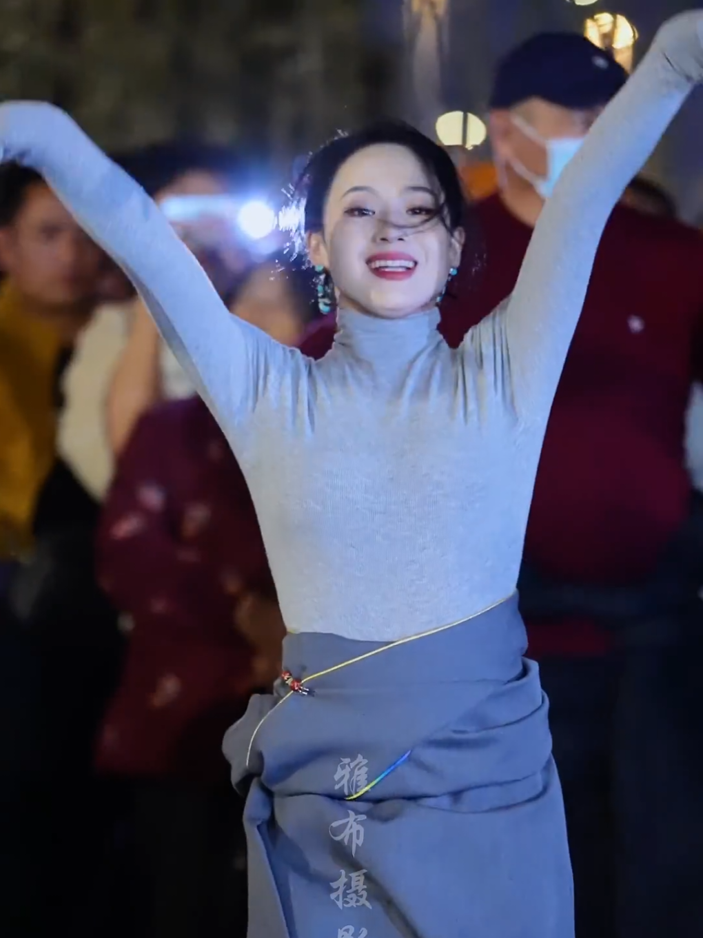 #fypage #goldenmountain #tibetansong #tibetangorshey #beautifuldancer #lhakar #creatorsearchinsights 