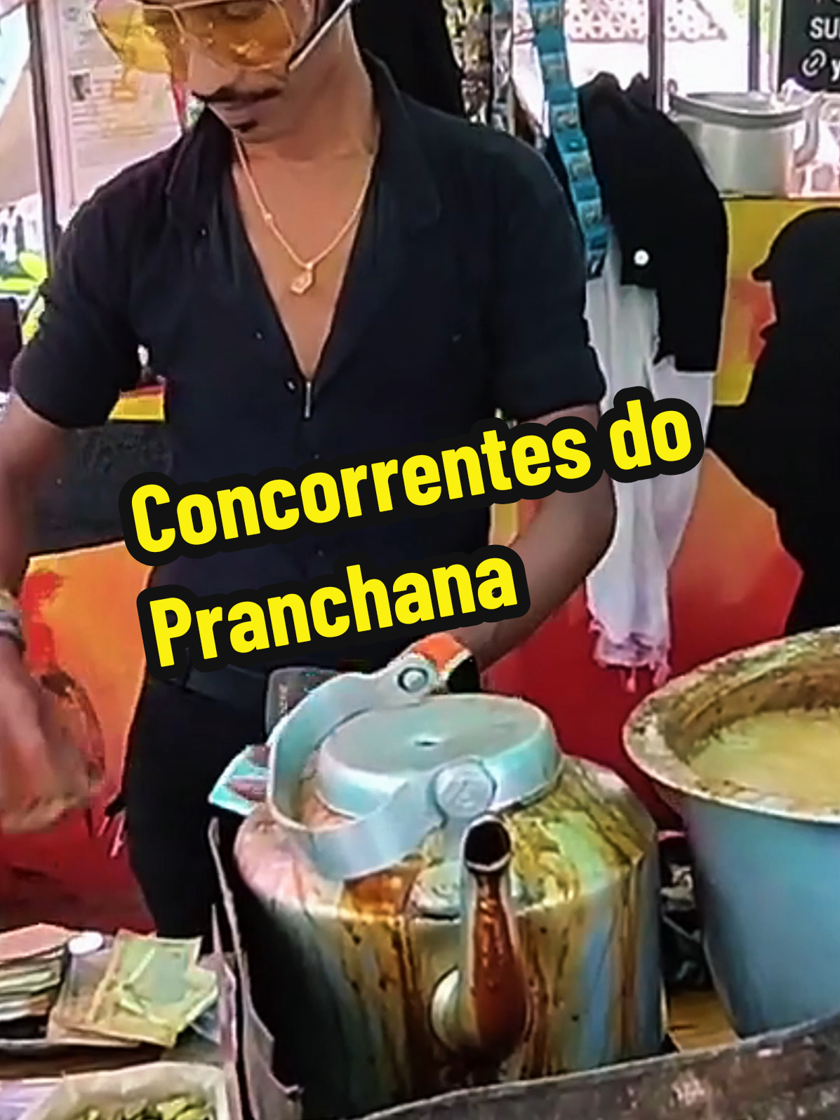 Agora virou moda fazer Cappuccino na india, o Pranchana indiano se tornou um sucesso mundial #comidaindiana #streetfood #gororobanarrada #india 