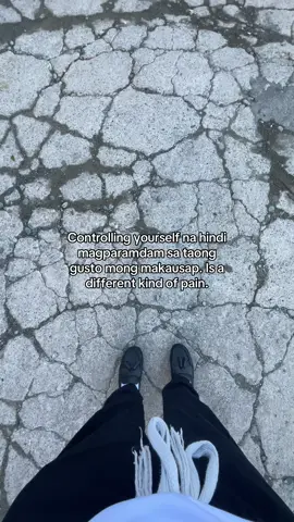 Namimiss na kita, pero hindi na kita kayang kulitin ka.