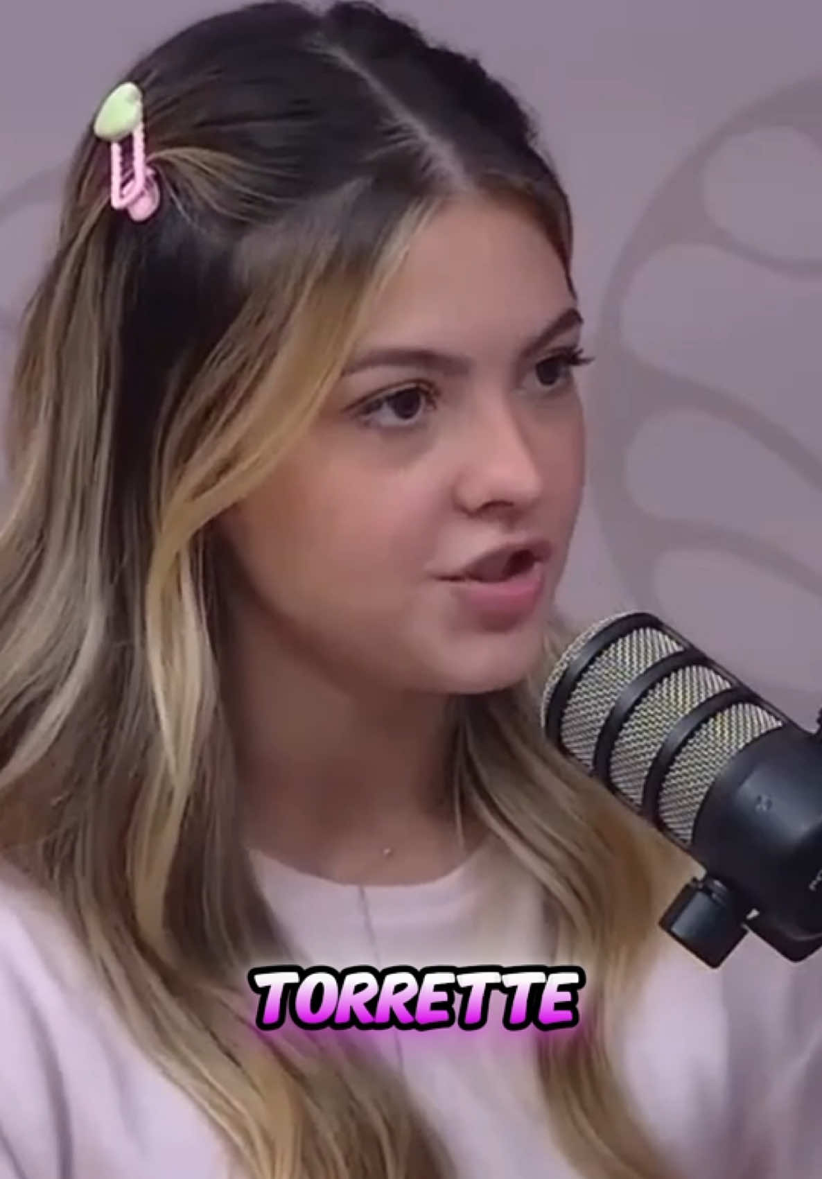 Júlia Gomes sempre teve Síndrome de Tourette?  #cortes #podcasts #venuspodcast #juliagomes 