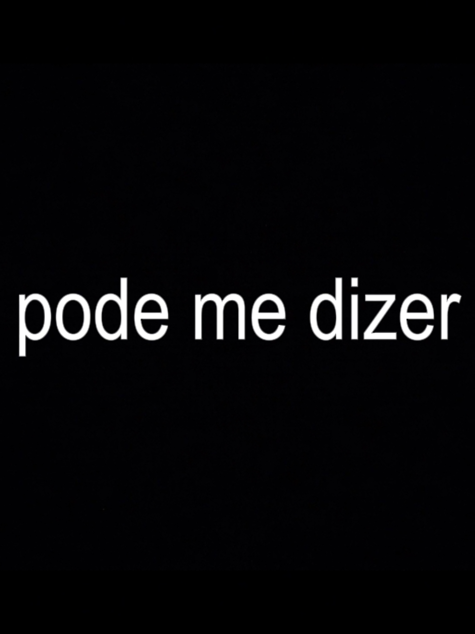 #sailorsong repostando://denovo . . . .#fyyyyyyyyyyyyyyyy #tipografia #fyyyyyyy #foryoupage #foryou #lkrics #parati #vaiprafy #gigiperez #fyp #mylyrics #traducao 'Sailor Song' de Gigi Perez é um hino sincero que explora profundamente as complexidades das relações entre pessoas do mesmo gênero em uma sociedade que muitas vezes as vê com julgamento. A canção é uma exploração pungente de amor, aceitação e da redenção pessoal encontrada em conexões íntimas, apesar da desaprovação externa. No cerne da letra de Perez está o desejo de amar livre e apaixonadamente. A frase 'Oh, won't you kiss me on the mouth and love me like a sailor?' encapsula esse desejo lindamente. Amar como um marinheiro é amar ferozmente e sem reservas, uma metáfora tirada da intensidade que os marinheiros devem sentir durante seus breves tempos em terra, aproveitando cada momento antes que o mar os chame de volta. Essa imagem fala sobre a profundidade e a urgência do amor que a narradora busca — um amor que transcende tempo e distância.