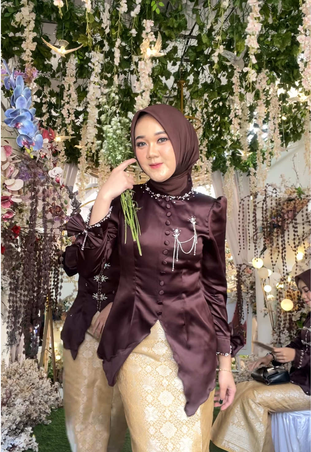 Membalas @ai ini ya kak🥰 #bajubridesmaid #mahogany 