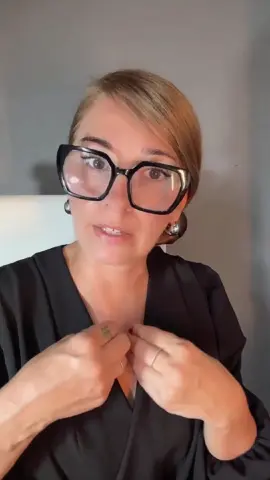 Quer aprender a vender como afiliado na Shopee? 🚀 Acesse o Grupo Grátis – LINK NA BIO Lá, respondo suas dúvidas e faço 3 lives por dia para te ajudar a dominar o mercado! 💡 Transforme a performance dos seus vídeos usando capas profissionais criadas no Canva. Além de deixá-los mais atrativos, você consegue republicar o mesmo criativo em Instagram, TikTok e WhatsApp, potencializando seu alcance e suas comissões. Vem descobrir nas minhas lives como personalizar cada capa e turbinar seu engajamento! #AfiliadosShopee #ShopeeNaPrática #CanvaTips #VídeosQueVendem #VendasOnline