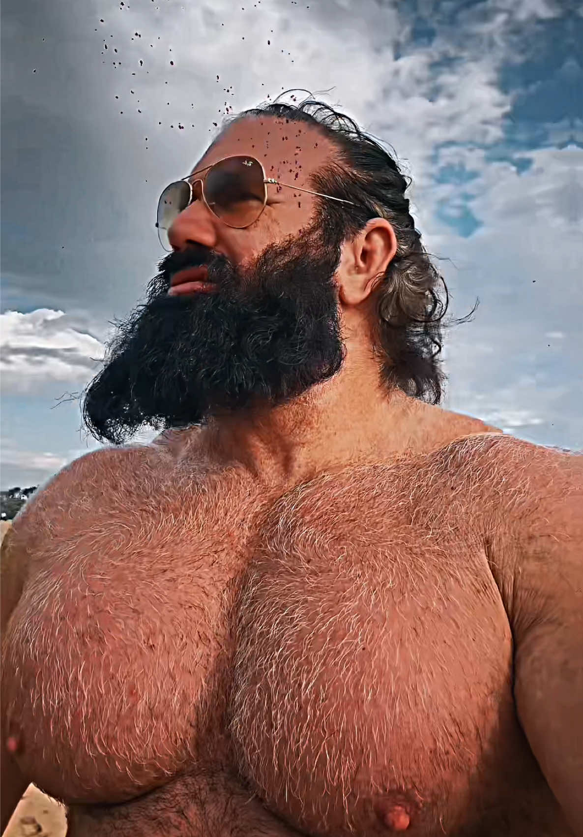 If you know you know #vibes #fun #movie #beach #muscle #beard #GymLife #GymTok #boomboom #fearandloathinginlasvegas #viking #moviescene #movies 