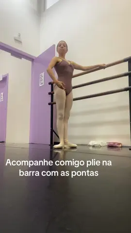 Postando aqui essa aulinha! #ballet #dance #aula #fyp #life #bailarina #viral 