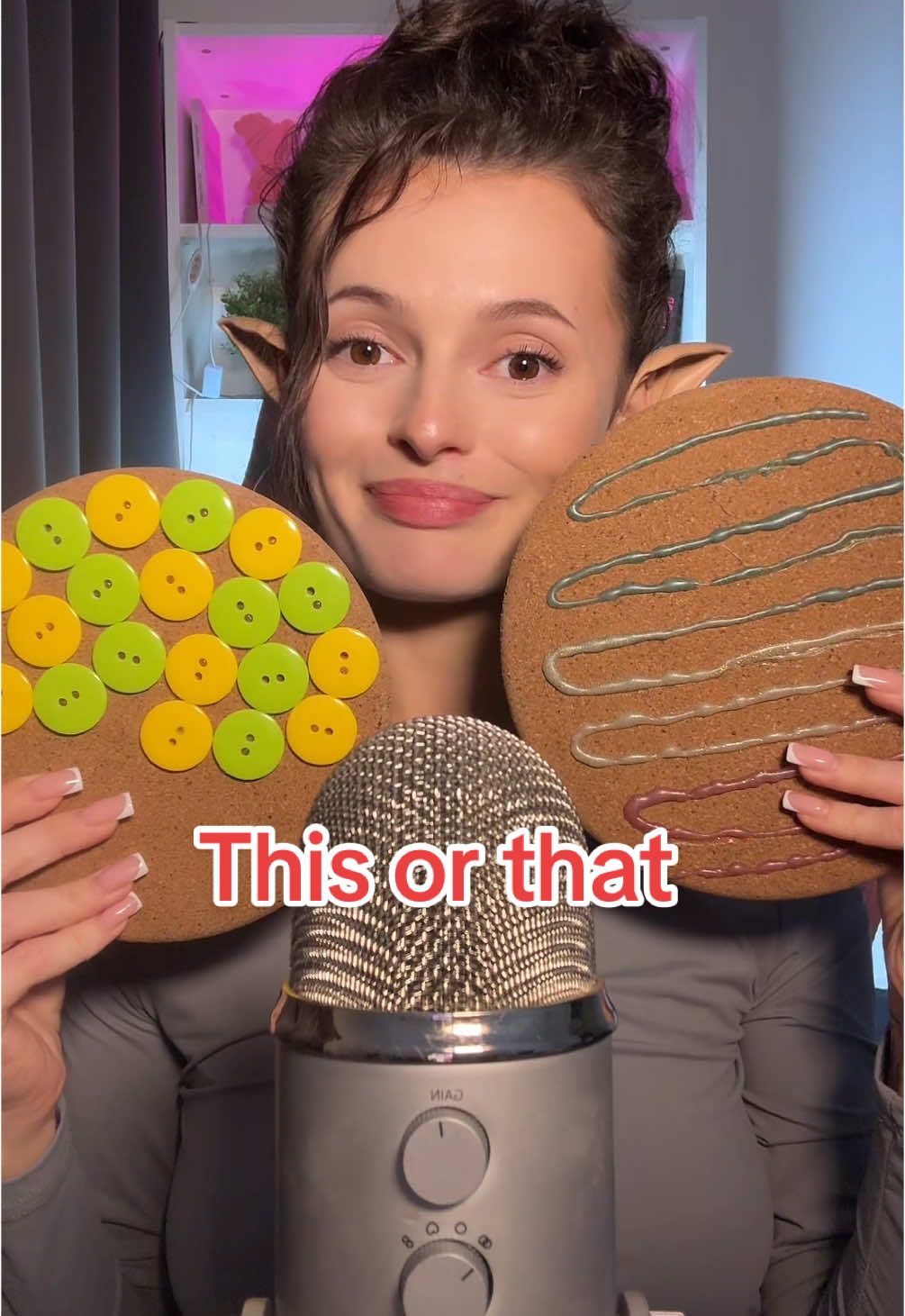 #asmr #asmrbooks #asmrsounds #asmrglue #asmroceansounds #asmreyelashes #asmrspiderweb #asmrbugs 