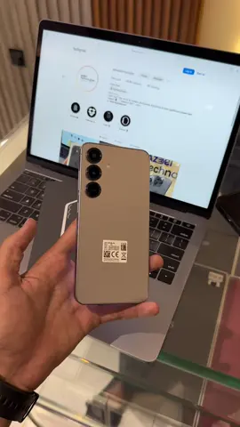 Samsung Galaxy S25 – White Silver Elegance + Power in one sleek device! Specs: • 12GB RAM | 512GB Storage • PTA Approved – Officially Certified • 5 Stunning Colors: White Silver, Icy Blue, Mint, Navy, Silver Shadow Available Now at Azbel Tech • 100% Original with Warranty • Fast Delivery Nationwide • Price: Rs. 314,900 • Call/WhatsApp: 0326-0604217 — #SamsungS25 #WhiteSilver #AzbelTech #PTAApproved #GalaxyS25 #KarachiMobiles #MobileDealsPK #TechReel #SmartphonePakistan 