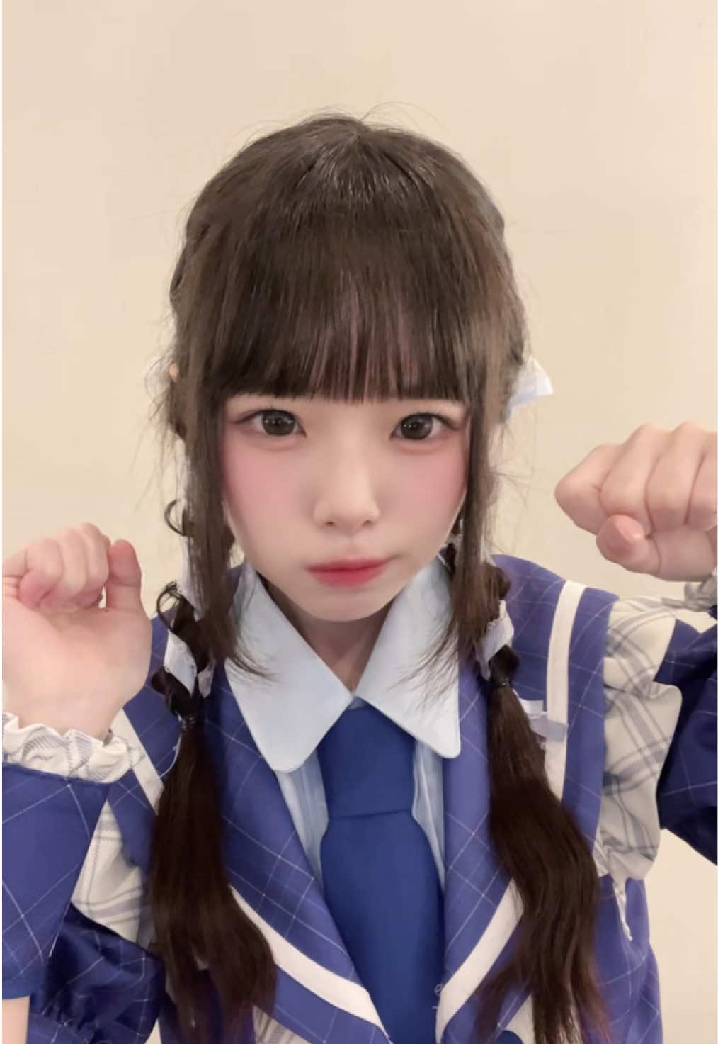 ライブ後で髪の毛ぱやぱやだけどそんなとこもまとめて愛してね〜🙂‍↕️💙 #idol #ilife #空詩かれん 