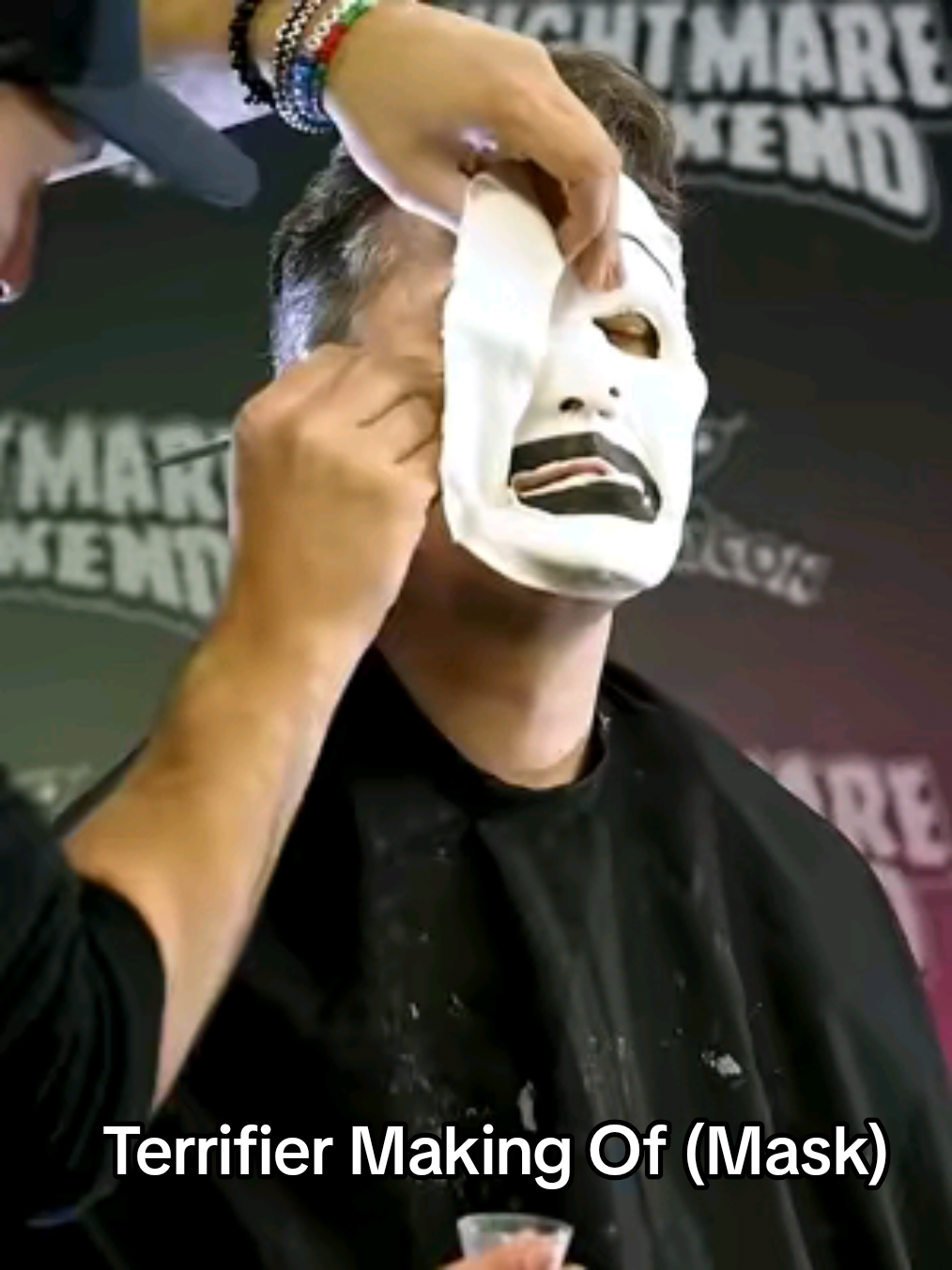 watch Terrifier 3 star get into Art the Clown makeup AGAIN ｜ David Howard Thornton  #terrifier #terrifierdobrasil #terrifiertheclown #terrifier2 #terrifier3  #clownar #clown #clowns #clownmakeup #clowncosplay   #costume #cosplayer #tiktokhalloween  #terror #scary #trickortreat #fear #historiasdeterror #horrortok #horrormovie #horrormovies #halloweencostume #halloween2025 #halloweenlook #masks #dark #serialkiller #killer  #slasher #movie #cinema #fyp #fouryou #makingof #actor #actors #trailer #suspense #paranormal #psicopata #pesadelo #nightmare #davidhowardthornton