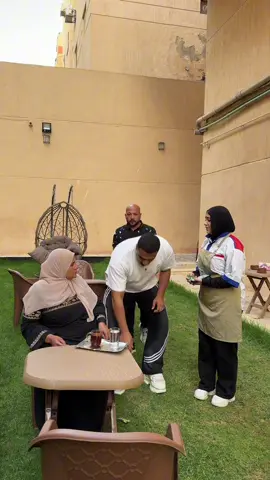 جتلكم بالجزء التاني من فكرة ( الست العجوزه ) #احمد_الزوز🦅👑 