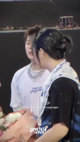 Chu mỏ ctee vaiii >< ||cre vid:threads ạ T quên mất cái tên của chủ vid mất rồi xin lỗi rất nhiều ạ😭#quanganhrhyder #rhyder #flash #concertday6 