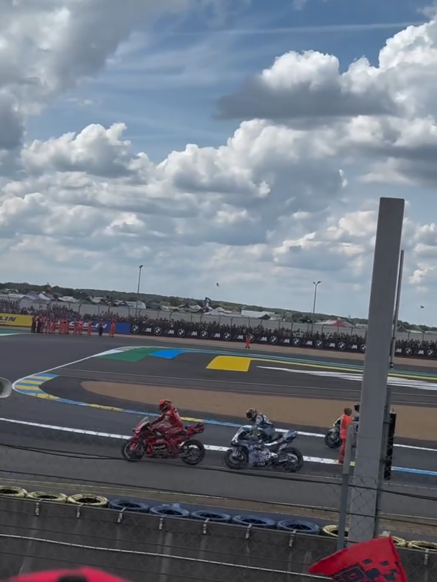 Watch out Fermin... 🤦‍♂️😂 #motogp #motogp2025 #marcmarquez #MM93 #weare93 #babyalien #goat🐐 #theking #ducaticorse #ducati #marquez #93 #frenchgp #lemans #fyp #foryou #xyzbca #fypシ #Motorsport #racing #fanpage #tiktokpelitfyp #ducatifamily #racingteam #motogpindonesia #marcmarquez93 #sportsontiktok #marcmarquezfan #todorojo🔴 #raceweek 
