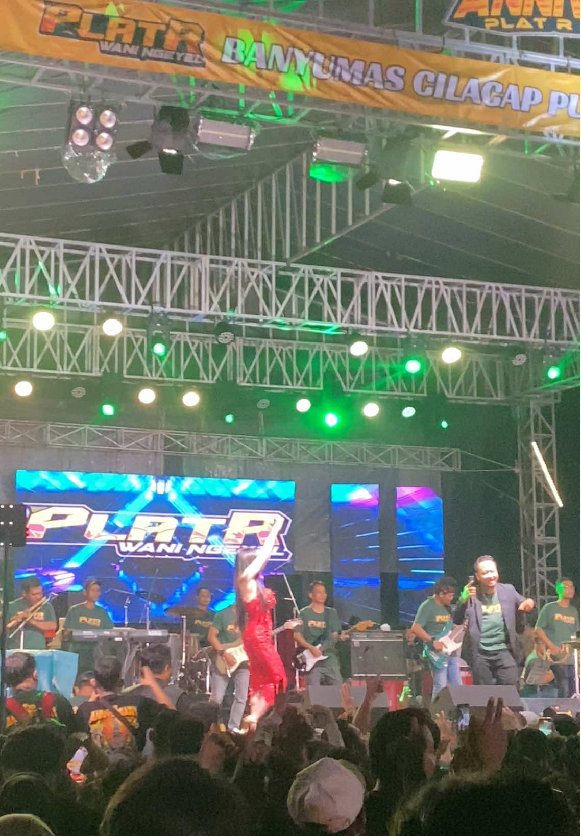 @PLAT R WANI NGEYEL 🔥 #anniversary #platrwaningeyel #2nd #banyumas #cilacap #purbalingga #banjarnegara  #simpatikmusic #simpatikmusik #cikarang #cikarangexpose #jababeka #fypage #lewatberanda #semuaorang #fyp #fypシ 