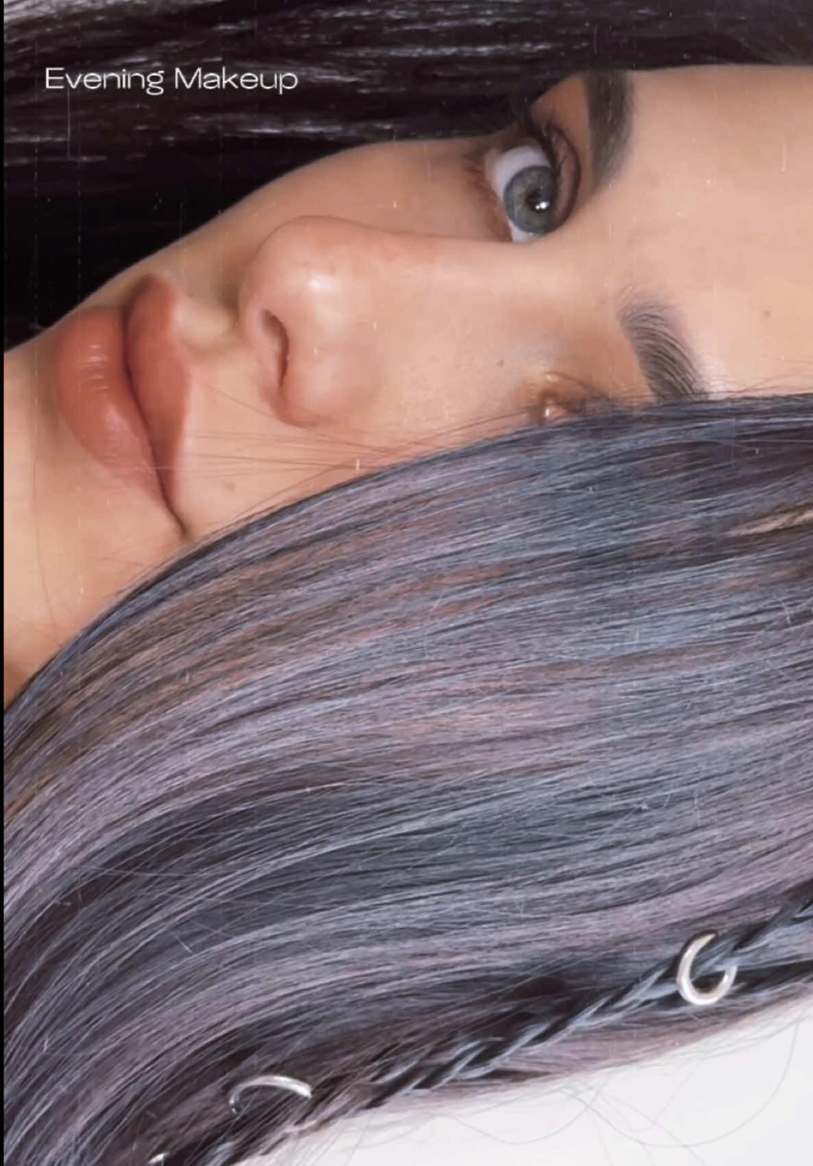 Products I Used for This Eye Makeup: • NYX Ultimate Shadow Palette • MOIRA Sparkly Chrome Eye Pigment’002 Happy Holo • Maybelline Sky High Mascara’Y202 #nyx #moira #maybelline #beauty #makeup #makeuptutorial #eveningmakeup #ugc #ugccontent #ugccommunity #ugccreator #ugcexample #ugcvideo #ugccontentcreator #contentcreator #usa 