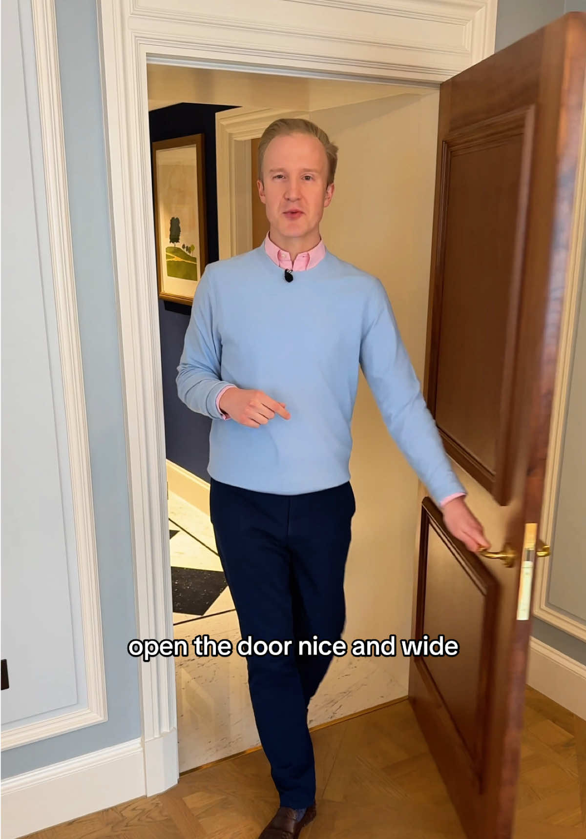Eye contact and confidence is paramount in a social setting, especially on first impressions, so improve these using this trick! #etiquette #williamhanson