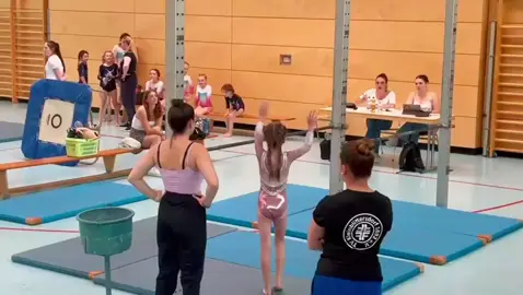 #Turnen #Geräteturnen #Kinderturnen #Gymnastics #GymnastInTheMaking #Turnerin #TeamJayda #Turnmädchen #GymLife #TurnenMitHerz #Landesliga #Wettkampfvorbereitung #TrainHard #DreamBig #GoJayda #Turnteam #TeamSpirit #GirlsWhoFlip #ForYou #FYP #Inspo #Motivation #MiniAthlete #FirstPost #TikTokKids #FlipTok