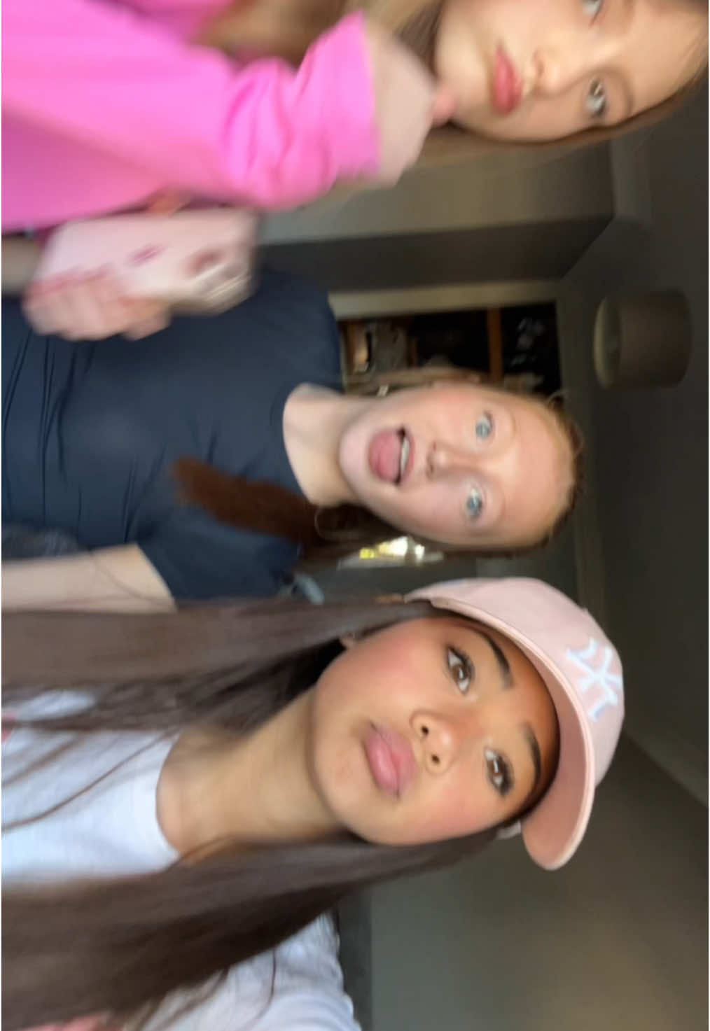 @Holygwachamolly 💗 @bellaprivvv.xx @bells.spam x @𝐚𝐯𝐚𝐚ꨄ #fyp #xyzbca #fyppppppppppppppppppppppp #besties #bye 