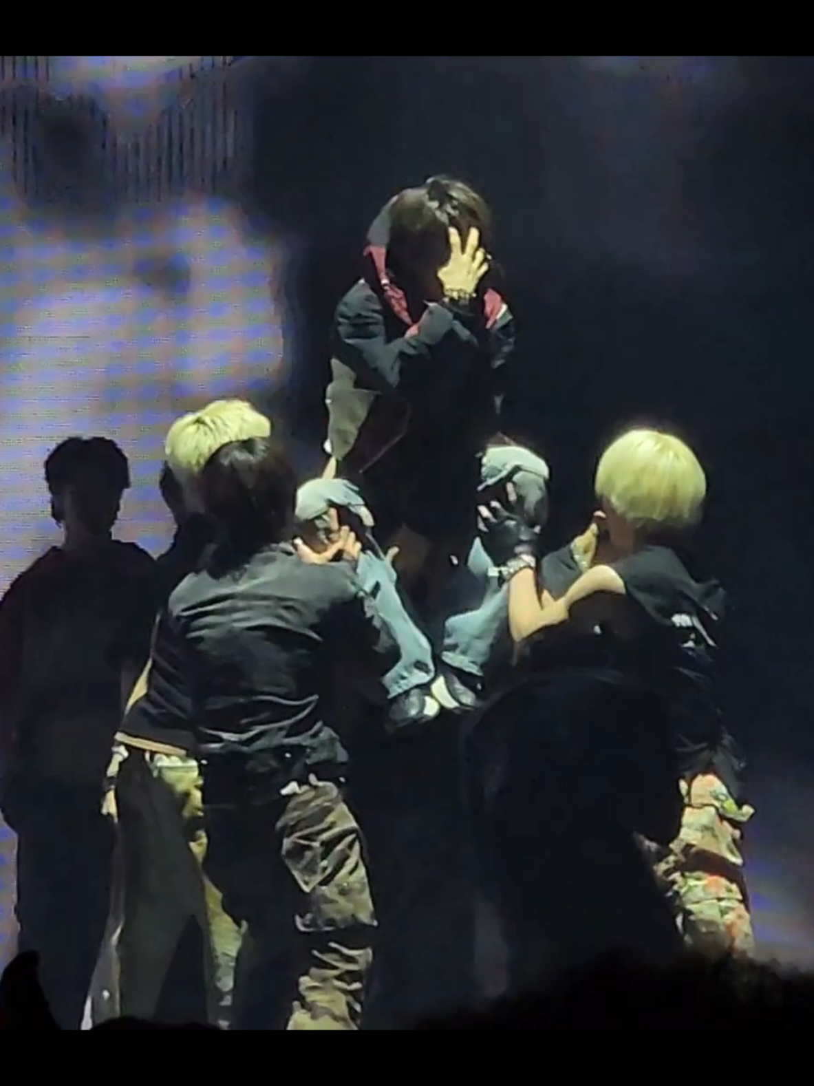 pleasantly surprised ☝️🙂‍↕️ AND HE'S MY BIAS TOO ISNT THAT CRAZY  #fyp #kpop #kpopfyp #kpopconcert #xikers #RoadtoXYentertheGate #xikersroadtoxyenterthegate #roadtoxy #xikersroadtoxy #xikersroadtoxyinrosemont #xikerschicago #roadtoxy_in_us 