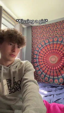 Boys are sometimes weird.. 😭#foryoupage❤️❤️ #fyp #viralvideos #mlm #gay #getviral #getthisviral 