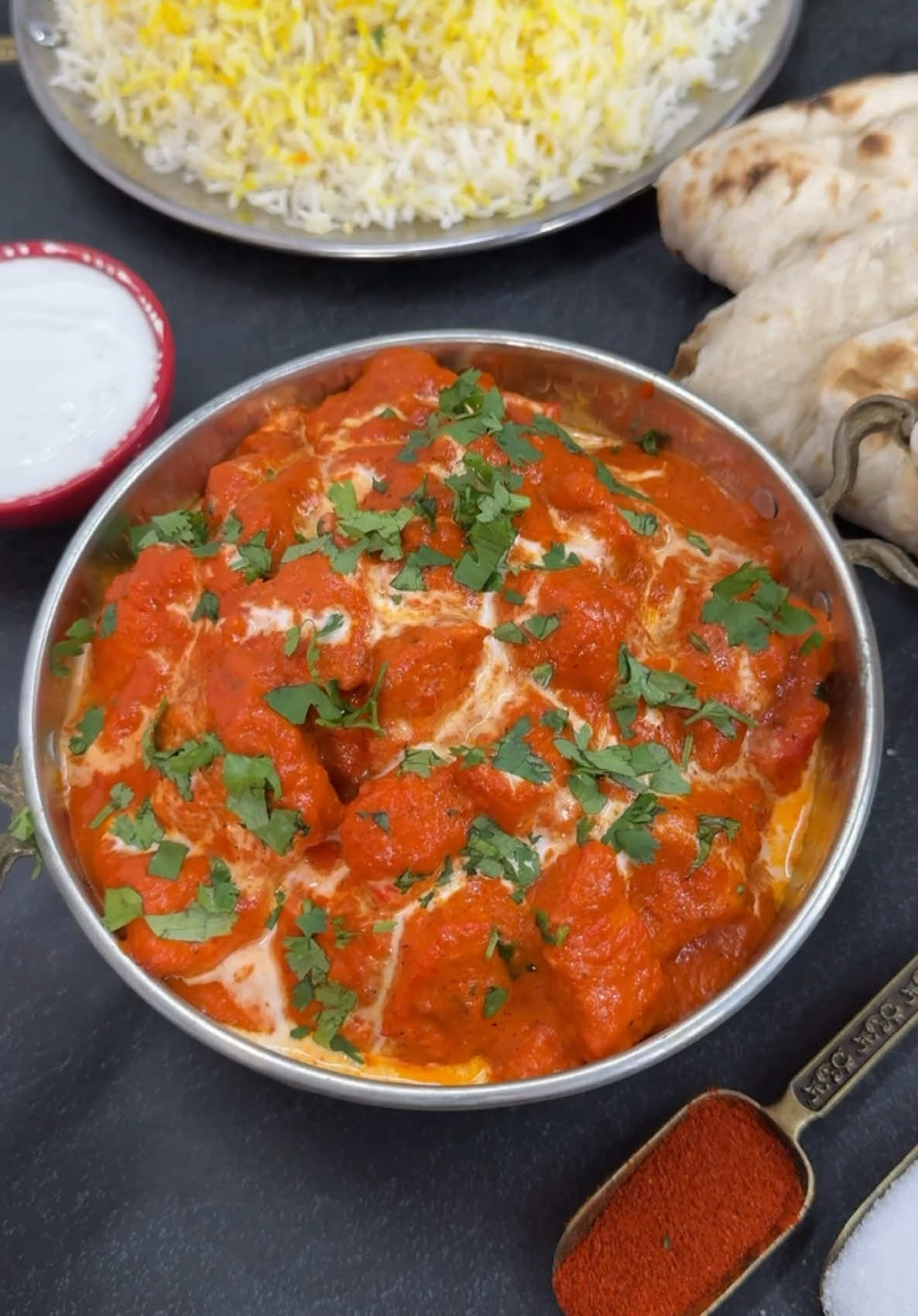 ‏Chicken Tika Masala اقرب طريقة للوصفة الاصليه متل الي بناكلها بالمطاعم وأطيب . ✨المكونات .. 💐تتبيله الدجاج  استخدمت كيلو صدور دجاج  علبة زبادي (صفيتها من السوائل ). برش  توم وزنجبيل ( استخدمت 6 حص توم كبير وملعقه مليانه زنجبيل مبشور ) نص الكمية مع الدجاج والنص التاني مع الصوص. عصير نصف ليمونه زيت نباتي  ✨البهارات( الملاعق الي استخدمتها موجوده بالفيديو ) ربع ملعقه  كمون+ نصف ملعقه  كزبره ناشفه . ملعقه فلفل كشميري + ملعقه فلفل حار هندي( إذا ما بتحبو الاكل حار استغنو عن الفلفل الهندي الحار ). كركم  ملعقه جرام ماسالا  صبغه حمرا  ملح  ( نفس البهارات أضفتها للصوص بالاضافه لربع ملعقه قرفه + ملعقتين كبيره سكر ( فيكم تقللوا كمية السكر  لملعقه بالنسبه الي كانت ممتازه ) ✨الصوص  حبة بصل كبيره ابيض  زيت + قليل زبده  توم وزنجبيل  ملعقه كبيره مليانه معجونه طماطم  بهارات ( ذكرتها بالأعلى)  علبه من عصير الطماطم وزن العلبه 400 غرام ) 250 مل كريمة طبخ  إذا كان قوام الصوص كثيف فيكم تخففوا بالماي. ✨قدمتها مع رز ابيض ( النيه كانت اقدمها  رز برياني لكن مع التصوير ما أسعفني الوقت 😅😅) وفيكم تأكلوها بالخبز او نان مع زبده وتوم  #تيكا_ماسلا #تيكا_ماسالا #دجاج ##اكل_هندي #وصفات_سهله #بتر_تشيكن #طبخ #طبخات_سهلة #وصفات #ترند_تيك_توك #اكسبلورexplore 