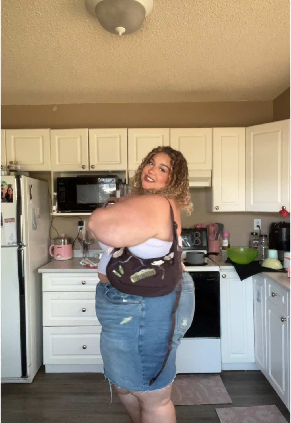 #fyp #foryo #Fitness #plussizefashion  Shirt from @Garage Clothing , jorts from @Torrid , bag from @Urban Outfitters 