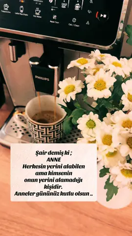 Şair demiş ki ; ANNE Herkesin yerini alabilen ama kimsenin onun yerini alamadığı kişidir.Anneler gününüz kutlu olsun  #şair #kahve #istanbul #annelergünü #keşfetteyizzz 