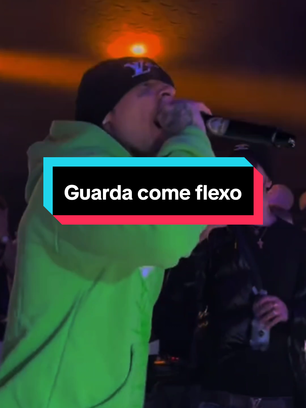 Guarda come flexo🔥💣💫#mambolosco #mambo #edit #lyrics #lyricssong #trap #Rap #ita #rapitaliano #songzonee #lyricsedit #guardacomeflexo 
