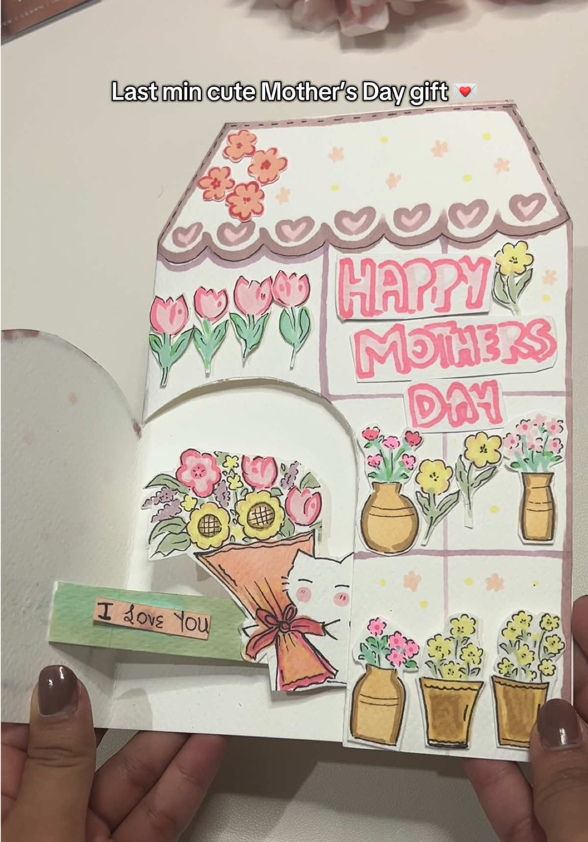 Surprise your mom with cutest gift #foryoupage❤️❤️ #mothersday #cutegift #mothersdaygift #tulips #flowers #flowergift #cutegift #mothersday #mother #tutorial #flowercard #popupcard 