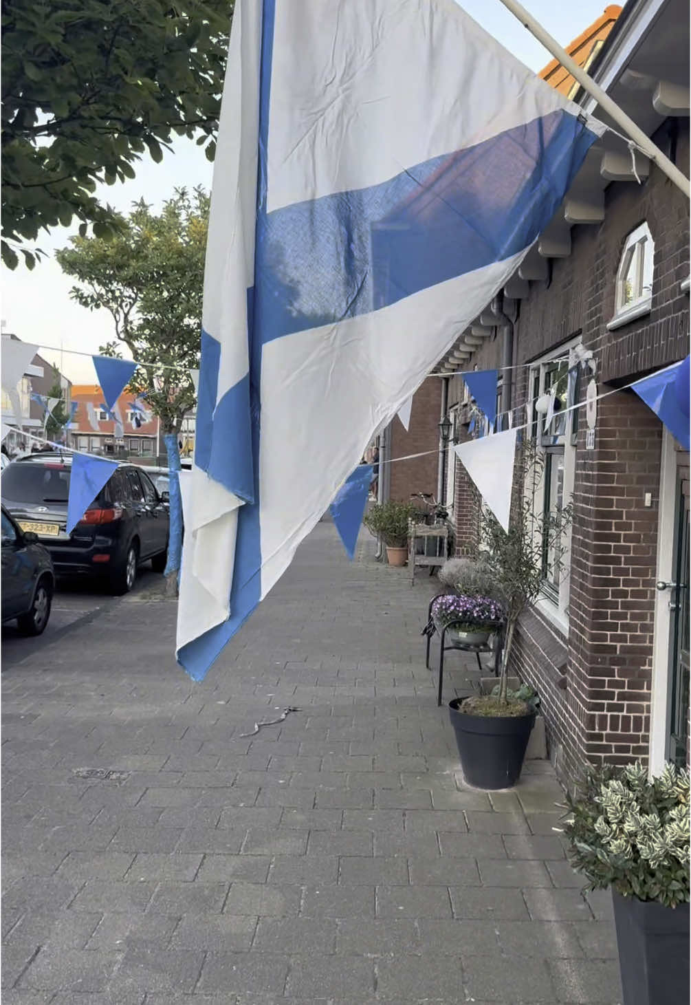 Congratulations to Quick Boys! ⚽️🥇🔵⚪️ #fy #fyp #foryoupage #dunglish #couplestiktok #thebennetts #american #dutch #americanhusband #foryou #fypage #kampioen 