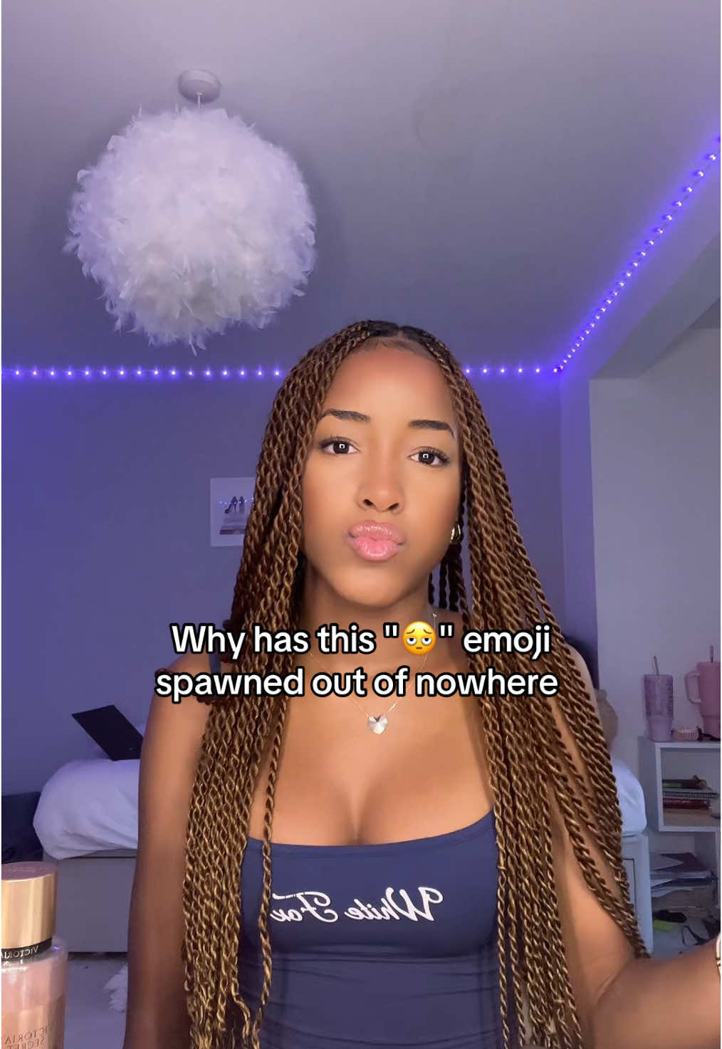 Is it just me with this update orr.. #emoji #apple #iphone #iphoneemoji #fyp #viral #foryoupage #relatable #foryou #repost #blowup 