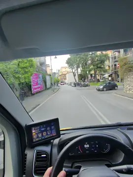 Forse non sente le sirene🤬#emergenzasanitaria #emergency #ambulanza118 #driverambulance #autista118 #supportlife #speed #lifesupport 