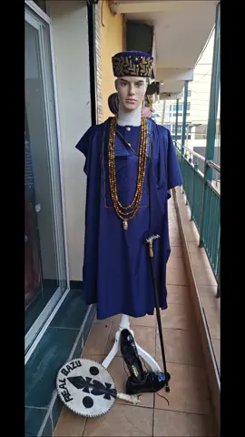 we are 💯🔥🔥 reliable. last minute choice..We did it in less than 2 days. Dress code: full set Agbada Customized handfan  fashion walking stick crystal bead 3 set necklace  Designer shoe: VERSACE  we are grateful to our first time client..turned VVIP. 0758537599 #fashion #organza #osasfascinators #agbada 