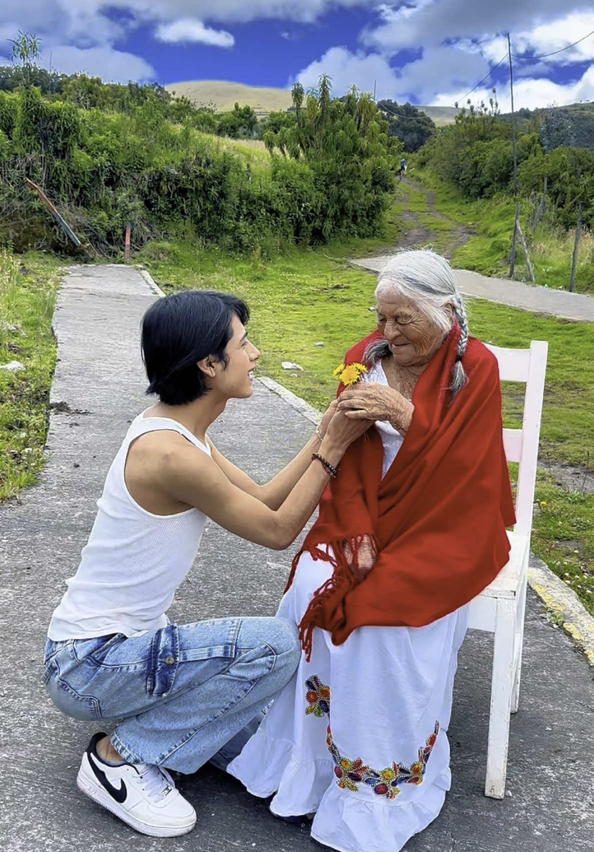 FELIZ DÍA MAMÁ🥹💝  Volví a recrear el video de Mamá Coco en homenaje a todas las Mamitas del mundo mundial, entre ellas mi Querida abuelita Celina que sin duda es la Mamá más guerrera y luchona que he conocido en toda mi vida 🥺 espero que les haya gustado mucho y FELIZ DÍA DE LAS MADRES🥳#paratiiiiiiiiiiiiiiiiiiiiiiiiiiiiiii #felizdiadelamadre #fyp #marlema 