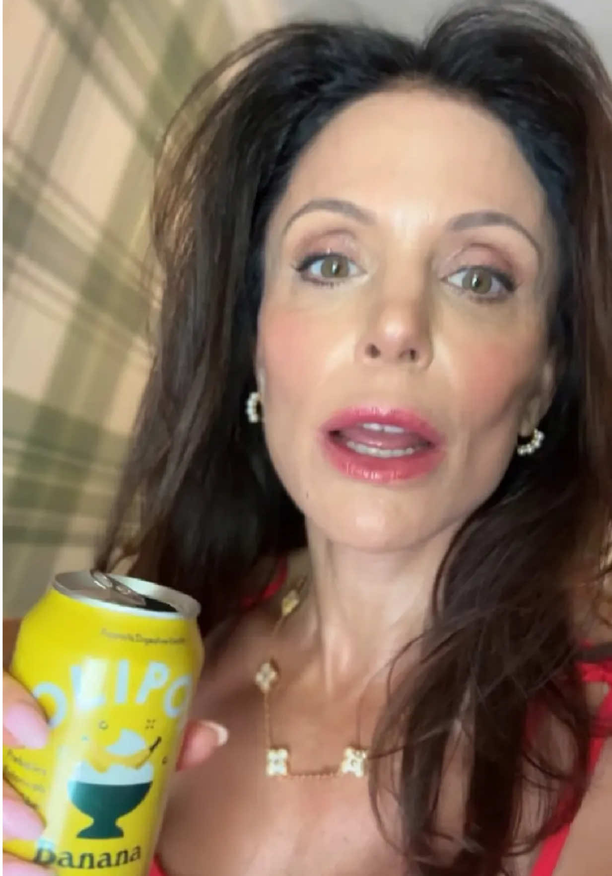 Replying to @jenn_1982_ I’m the most OLIPOPular girl in town! Ask for the SUPERMODEL Soda at the @OLIPOP drive thru in LA and tell them I sent you. #olipoppartner #olipop #supermodelsoda #SuperModel  